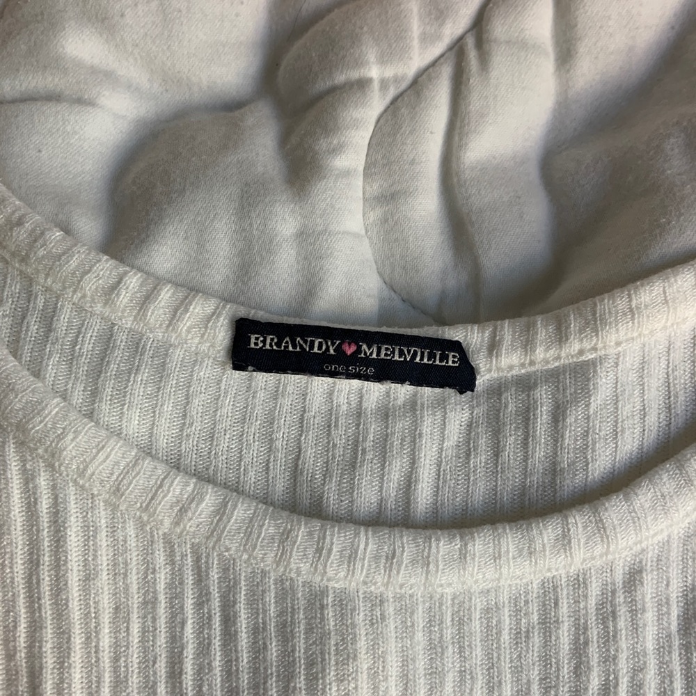 Brandy Melville t-shirt